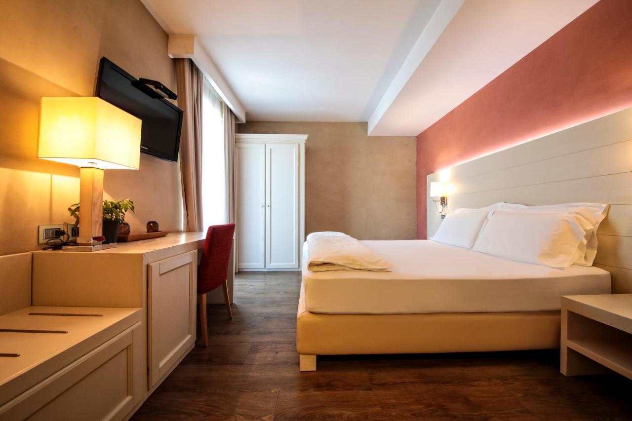 H2O Rooms Moniga del Garda Extérieur photo